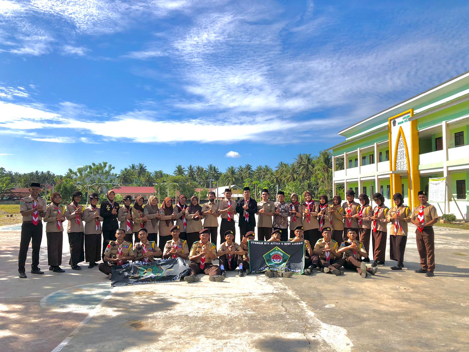 Pelepasan kontingen Pramuka MAN 3 Parigi menuju KLKP 2025 di Universitas Tadulako